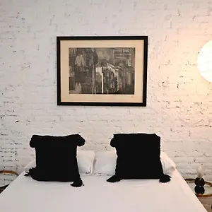 https://homenfun-barcelona-eixample.topbarcelonahotels.com